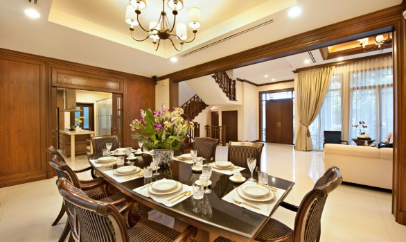 Living and dining area 03